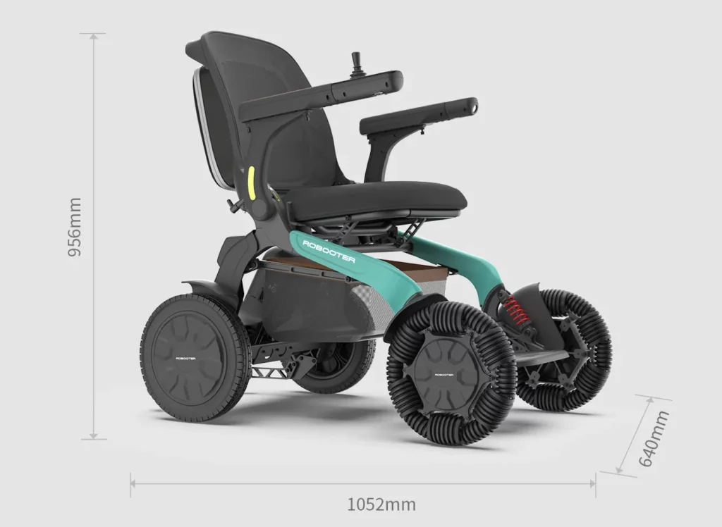 輪椅王 Robotter X60 智慧電動輪椅是一款現代電動輪椅，配有堅固的輪子和緩衝墊，顯示在白色背景上。尺寸：高 956 毫米，長 1052 毫米，寬 640 毫米。