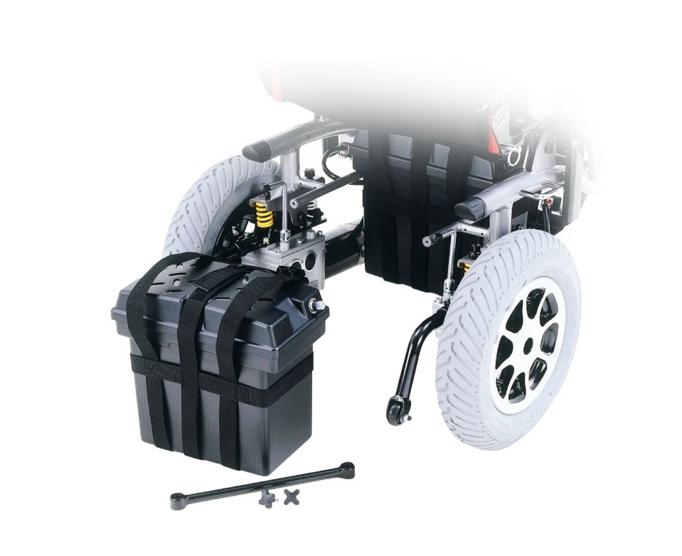 輪椅王 電動輪椅配有後電池艙、堅固的輪胎和金屬框架。優點 WCP200多功能調節式電動輪椅包括兩塊牢固綁紮的電池和精心佈置在地面上的工具。