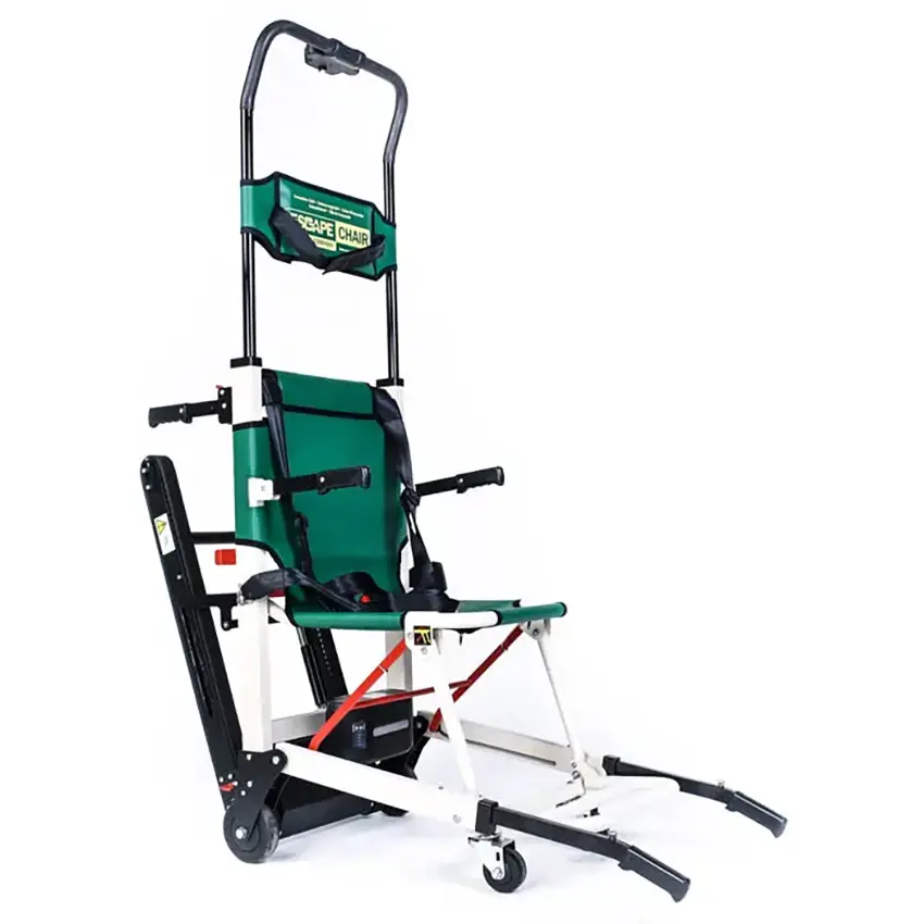 【輪椅王】 荷蘭著名品牌Escape Mobility 的Escape Chair VOLT 是一款綠色和黑色緊急疏散椅，配有輪子和可折疊手柄，可提供手動和電動輔助，使其成為一款多功能樓梯逃生椅- 電動，非常適合高效的樓梯疏散。